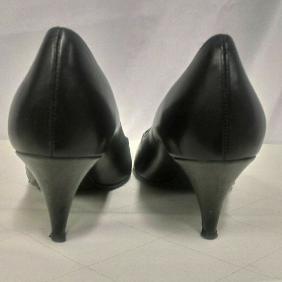 Saks Fifth Avenue Black Leather Crisscross Suede Detail Mid Heel Slip On Pump - Picture 5 of 8